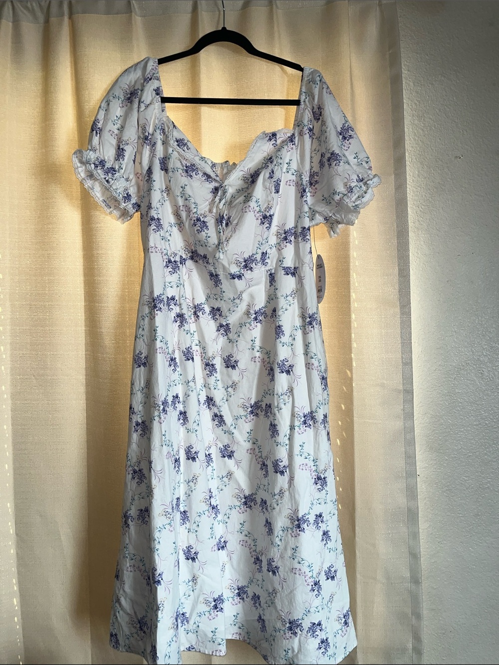 Women’s Scoop White Midi Dress with Purple Floral Print and Puff Sleeves